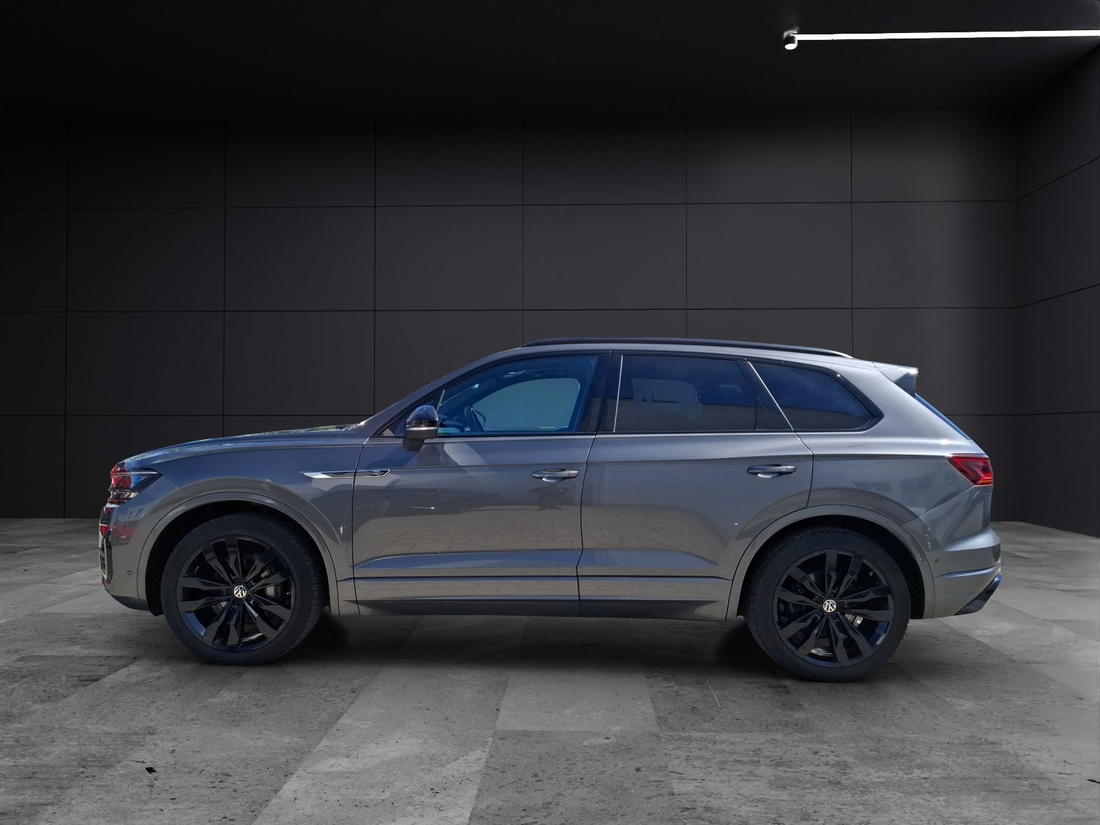 Fahrzeugabbildung Volkswagen Touareg TDI Elegance DSG 4M R-Line Matrix AHK Pa