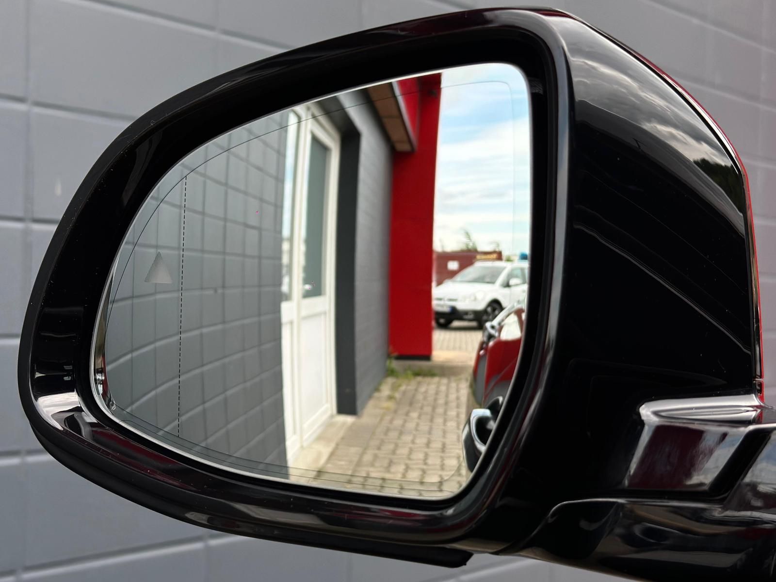 BMW X4 xDrive20d M SPORT X SHADOW LED#AHK#PANO#HUD - Image 22