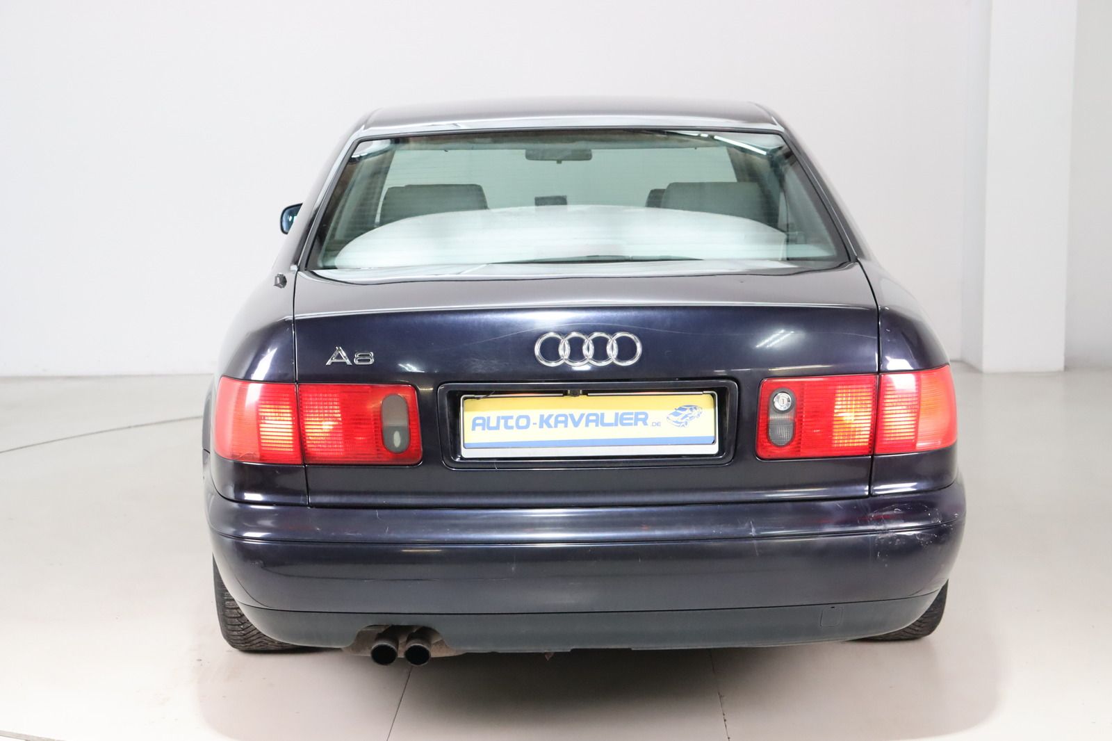 Fahrzeugabbildung Audi A8 2.8 *HU/AU 12.26 * Sizhzg. * Leder  * AHK