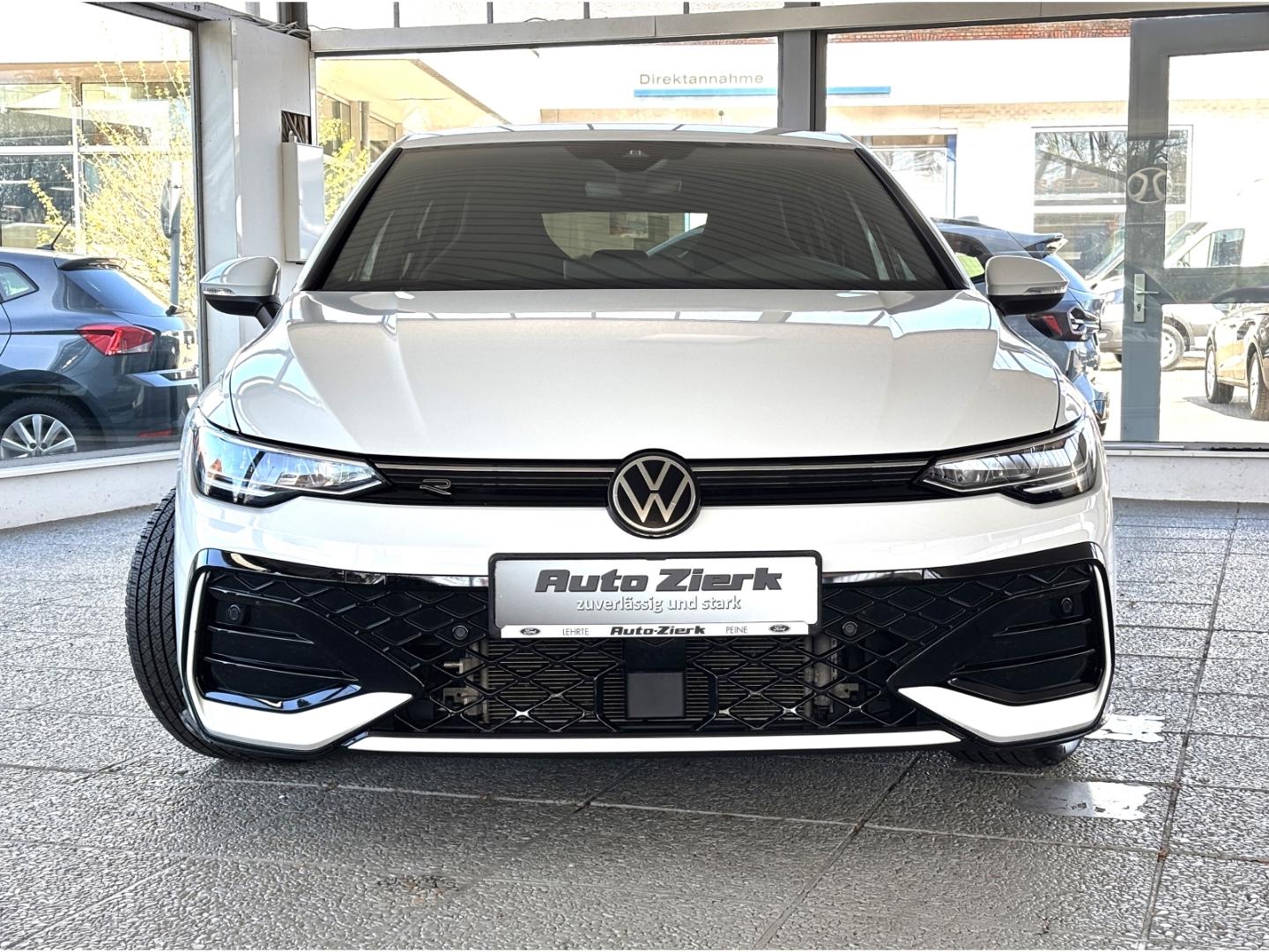 Volkswagen Golf VIII 1.5 TSI R-Line ACC LED GJR RÜCKFAHRKAM