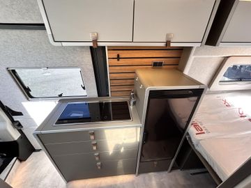 HYMER ERIBA HYMERCAR Yellowstone 640 SOLAR SKYVIEW LED