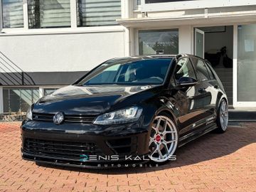 Volkswagen Golf - 1