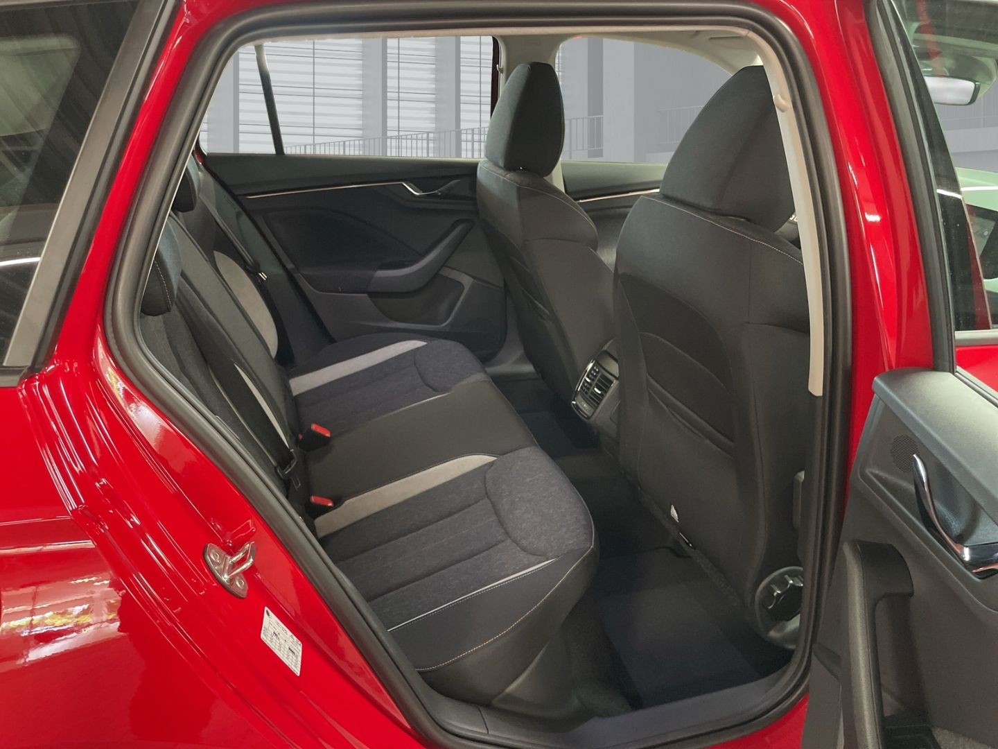 Fahrzeugabbildung SKODA Kamiq Tour 1.0 TSI DSG AHK Navi Digitales Cockpi