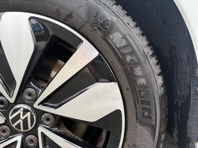 Golf 8 VIII Goal 1.5 TSI AHK-el. Navi Apple CarP