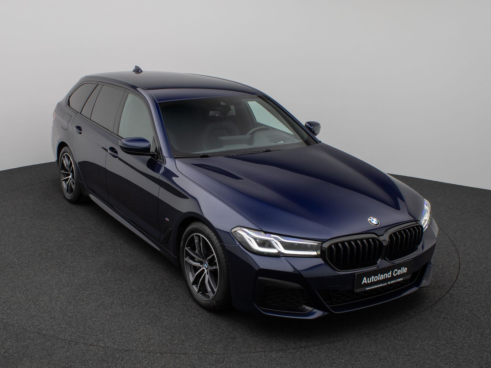 Fahrzeugabbildung BMW 530d M Sport Laser HUD DAB Komfort Alarm 18Zoll
