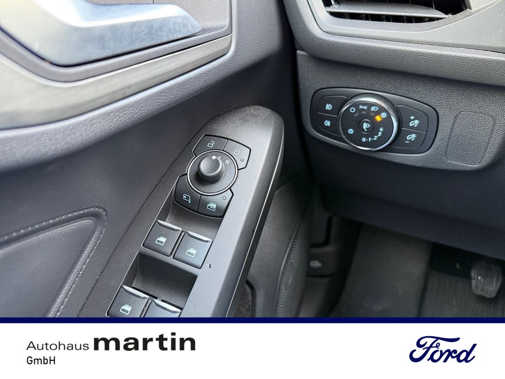 Fahrzeugabbildung Ford Focus 1.0 Titanium KLIMA PDC SHZ NAVI FACEL. LED