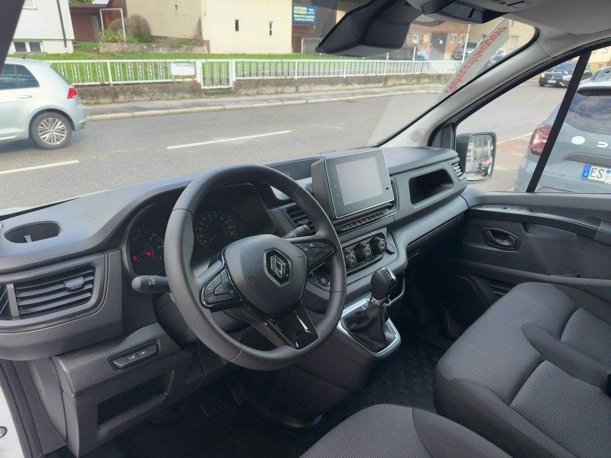 Fahrzeugabbildung Renault Trafic Kasten L1H1 2,8 t dCi 150 EDC EPH Tempom.