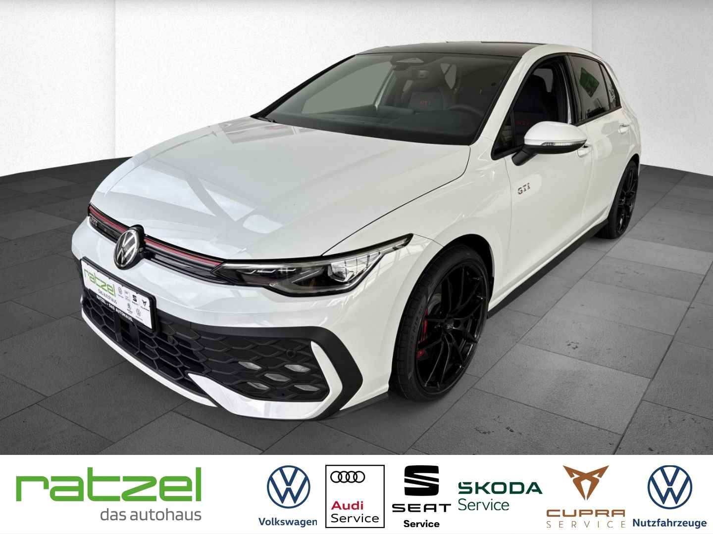 Fahrzeugabbildung Volkswagen Golf VIII 2.0TSI GTI AHK+Light Assist+Winterpake