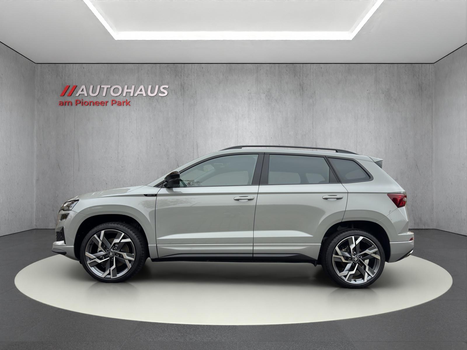 Skoda Karoq Sportline 1,5TSI DSG AHK- Pano-Matrix-Voll