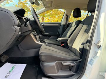 Volkswagen T-Roc - 12