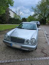 Mercedes-Benz Mercedes E230 W210 Limousine Baujahr 1997 - Mercedes-Benz E 230 aus 1997