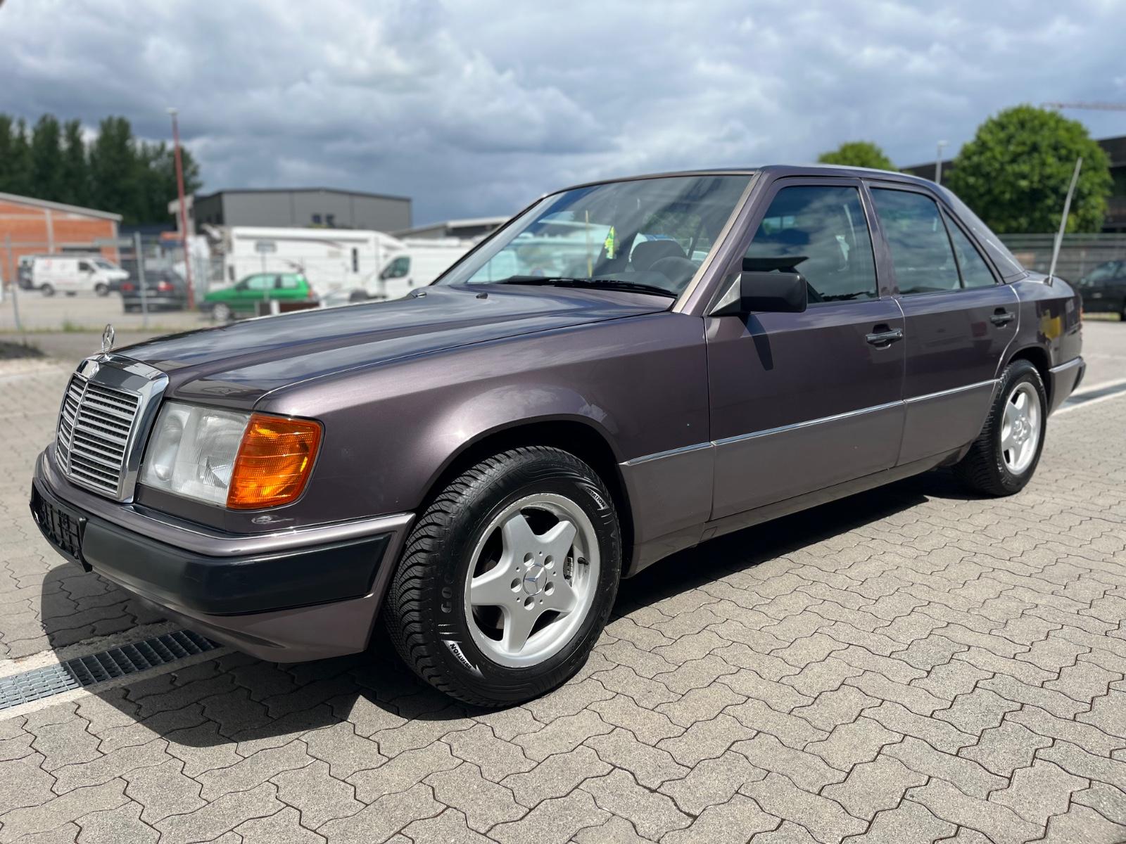 Mercedes-Benz E 230 H-Zulassung