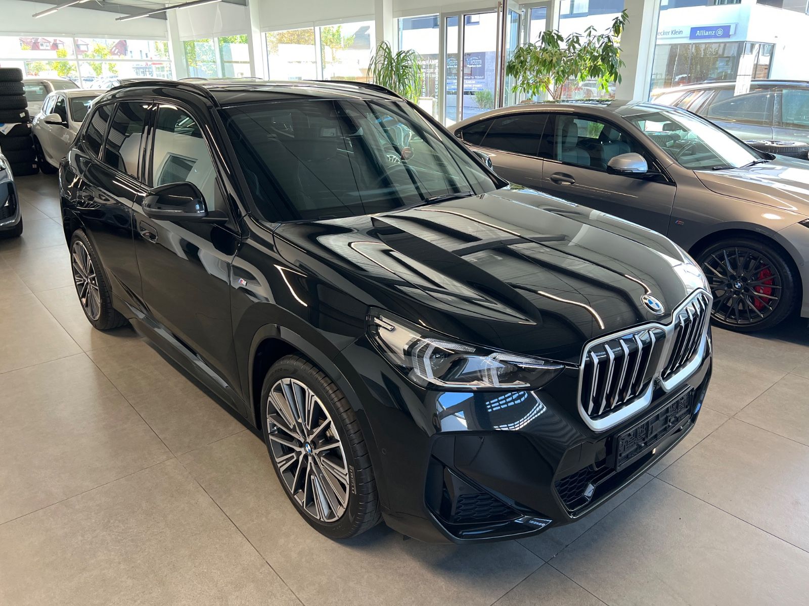 BMW X1 xDrive 23 d M Sport / Pano / H&K / imagem 3