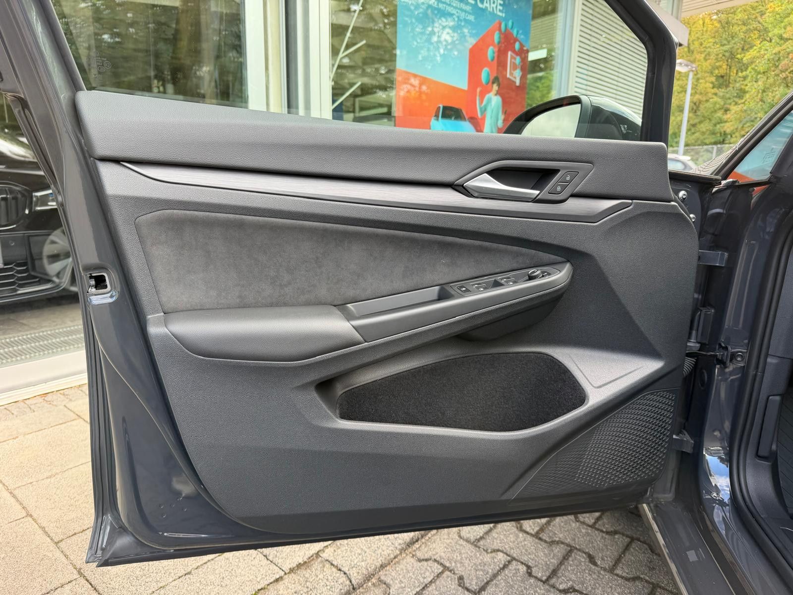 Fahrzeugabbildung Volkswagen Golf 2.0 TDI Style DSG >ALCANT+MEMO+LED+SHZ+ACC+