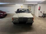 Mercedes-Benz 230 W123 H-Zulassung Schiebedach Oldtimer - Mercedes-Benz Oldtimer: W123
