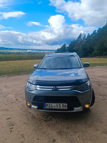 Mitsubishi Outlander 2.2 DI-D ClearTec 4WD AT Diamant E...