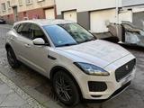 Jaguar E-Pace D150 SE 4WD Auto SE Standheizung AHK - Jaguar E-PACE SE mit Diesel-Antrieb