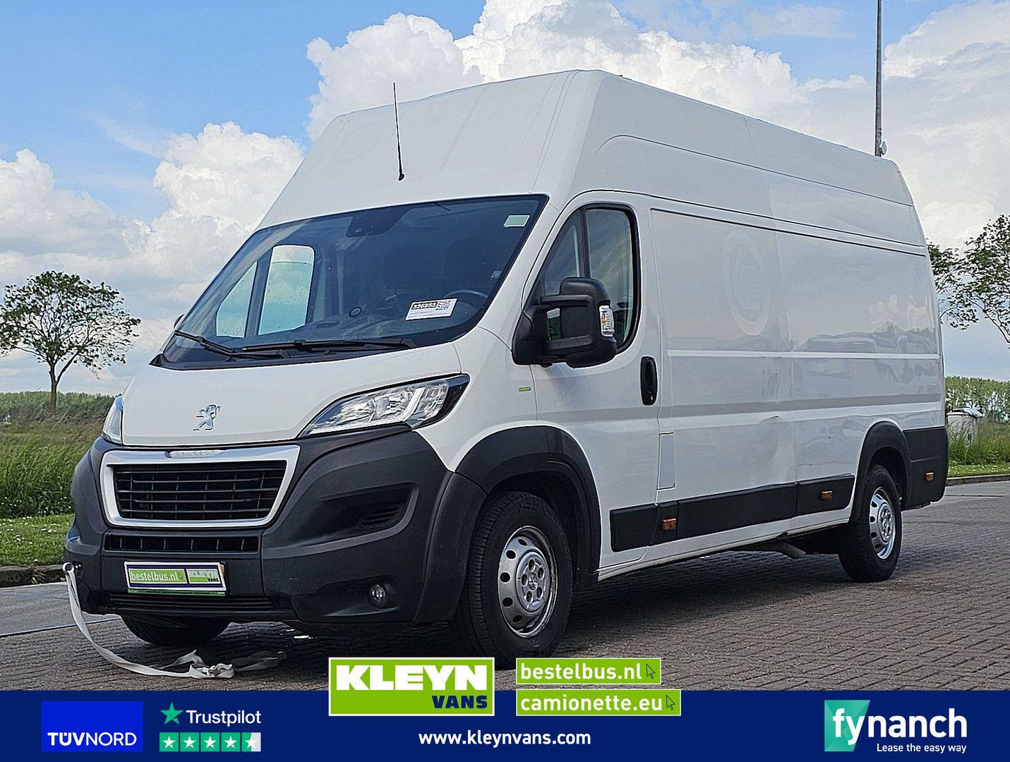 Peugeot BOXER 2.2 L4H3 Engine defect Kasten