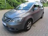 Volkswagen Golf Plus 1,6 V Tour  Klima Temp. Sitzh. Alu AHK - gebrauchte VW Golf Plus aus dem Jahr 2007