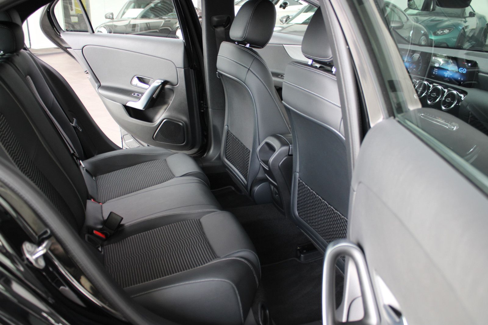 Mercedes-Benz A 250e PROGRESSIVE MBUX NAVI KAMERA LEDER foto 20