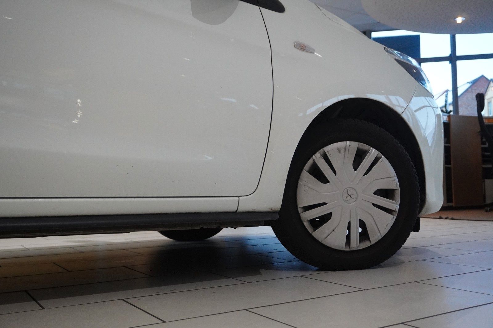 Fahrzeugabbildung Mitsubishi Space Star 1.2 SPIRIT 5-TÜR KLIMA/USB/NEBEL/AUX