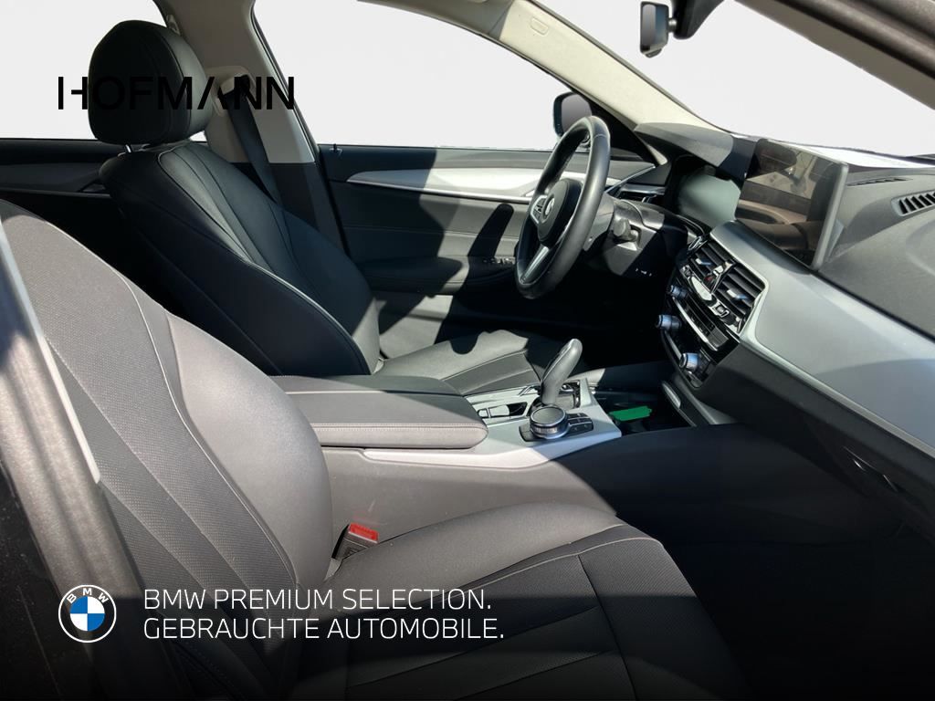 BMW 530d xDrive Touring ACC HUD HiFi Driv.Ass.Prof foto 1