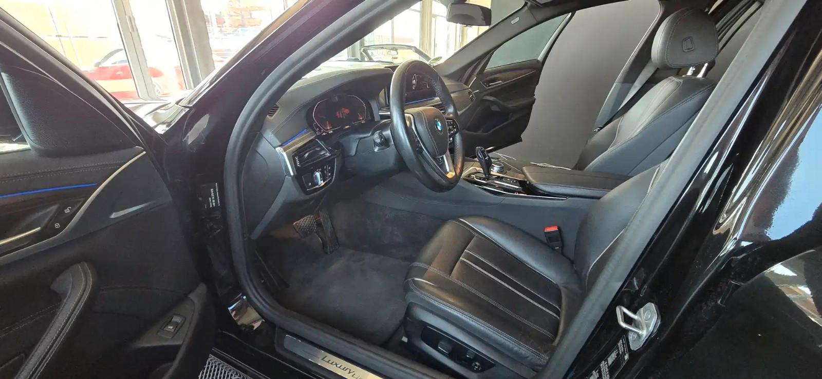 BMW 530 d xDrive Luxury Line/Garantie 05.28/Pano/AHK