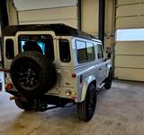 Land Rover Defender 90 TD4 Station Wagon E  - Land Rover Defender in Oberhausen