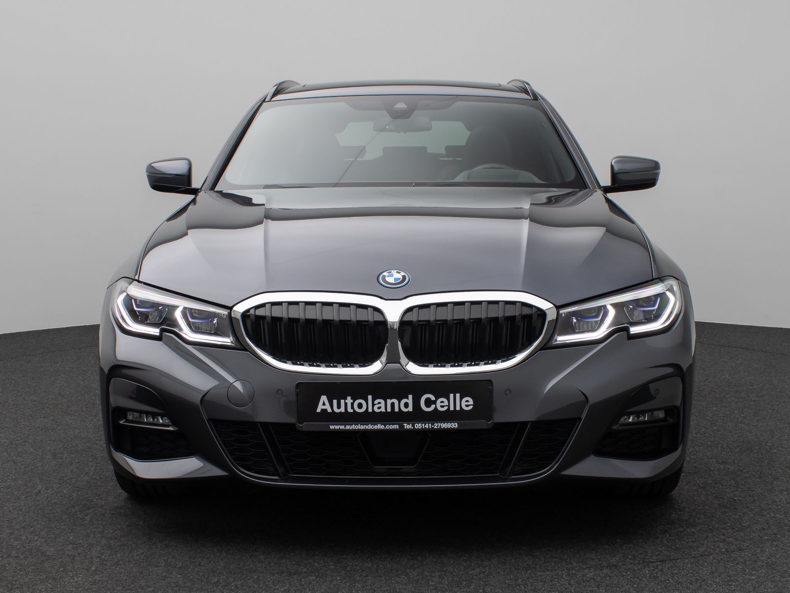 Fahrzeugabbildung BMW 330e M Sport Panorama Kamera Laser HUD DAB HiFi