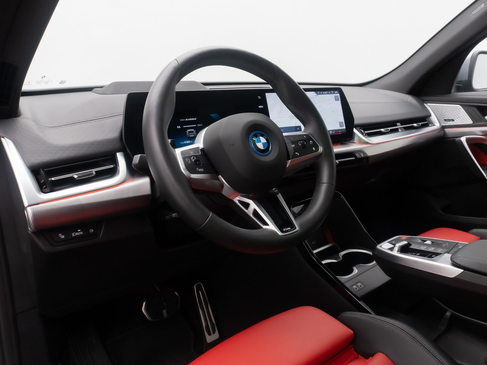 Fahrzeugabbildung BMW iX2 eD20 M Sport 360&deg;HUD DAB H/K Panorama 19Zoll