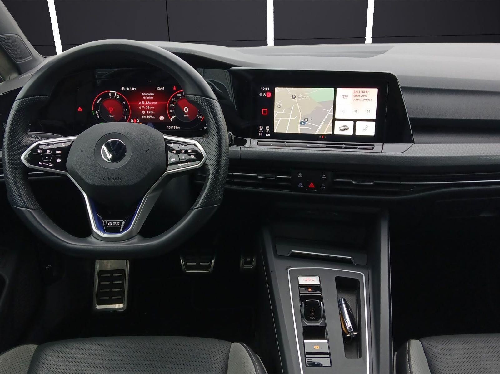 Fahrzeugabbildung Volkswagen Golf VIII GTE LEDplus Navi Leder AID ACC PDC SH