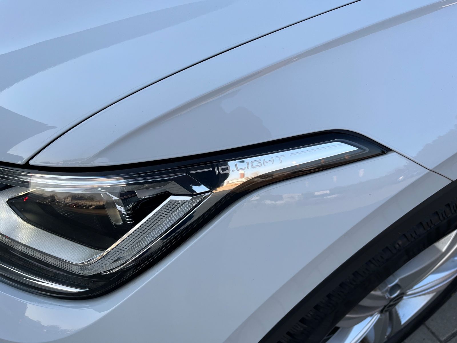 Volkswagen Tiguan Elegance 4Motion LED DSG  Standheizung imagem 2