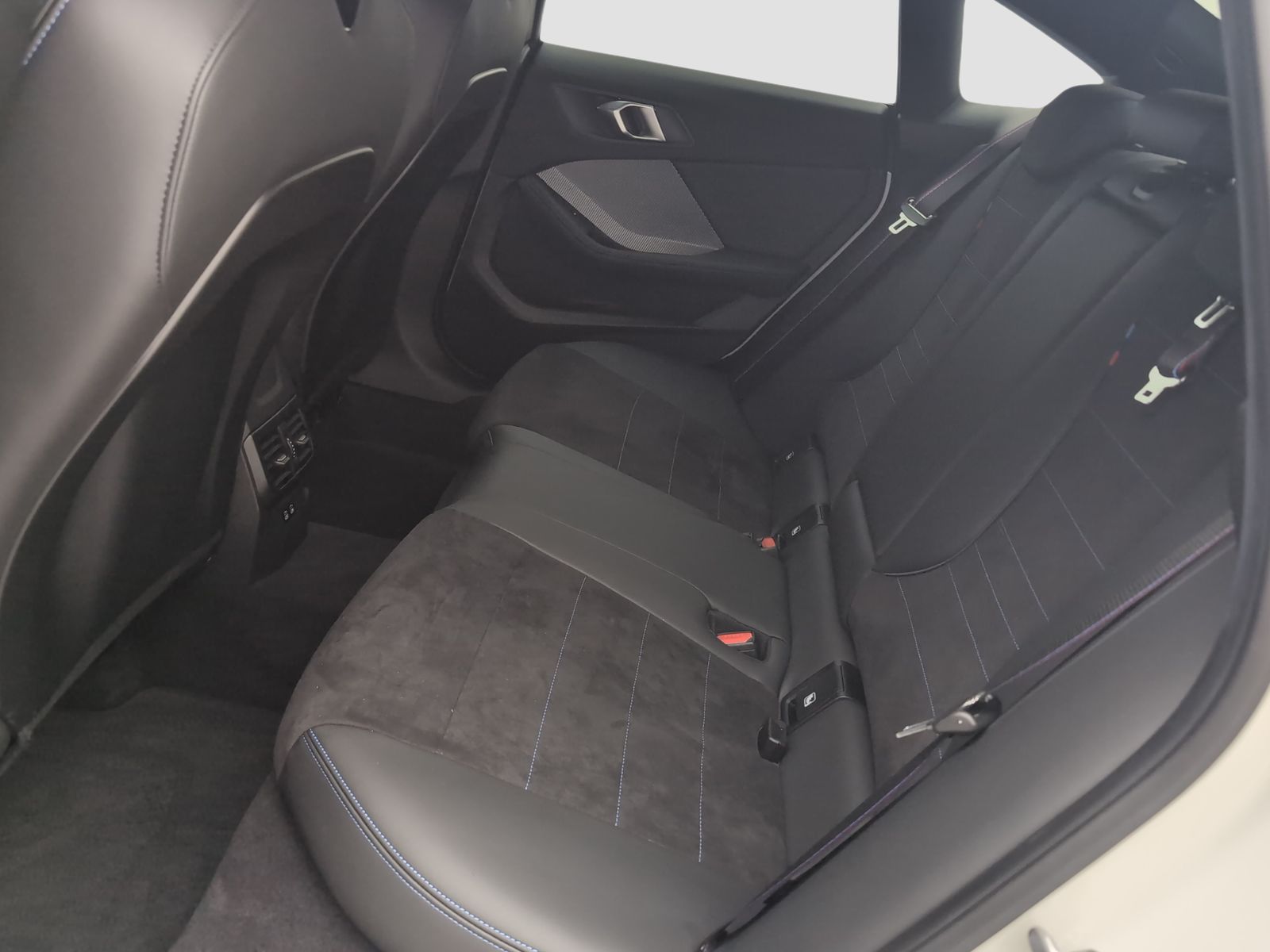 BMW 220 - Bild 9