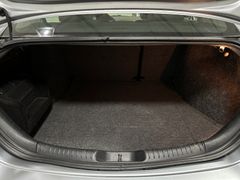 Fahrzeugabbildung Ford Mondeo 2.5 Lim. Ghia X Automatik Xenon Sitzbelüf