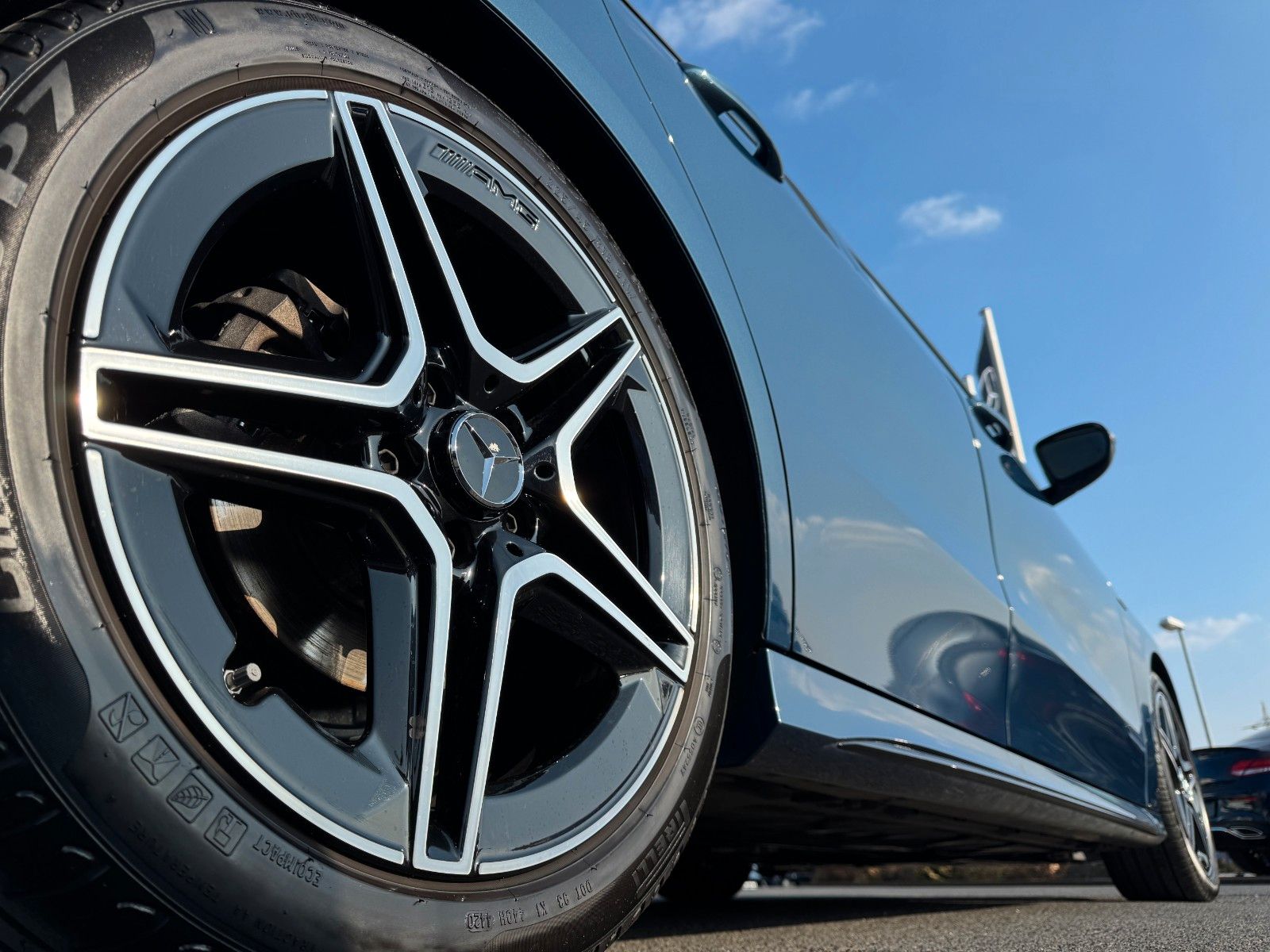 Fahrzeugabbildung Mercedes-Benz B 200 d Edition AMG Night+AHK+Burm+Ambiente