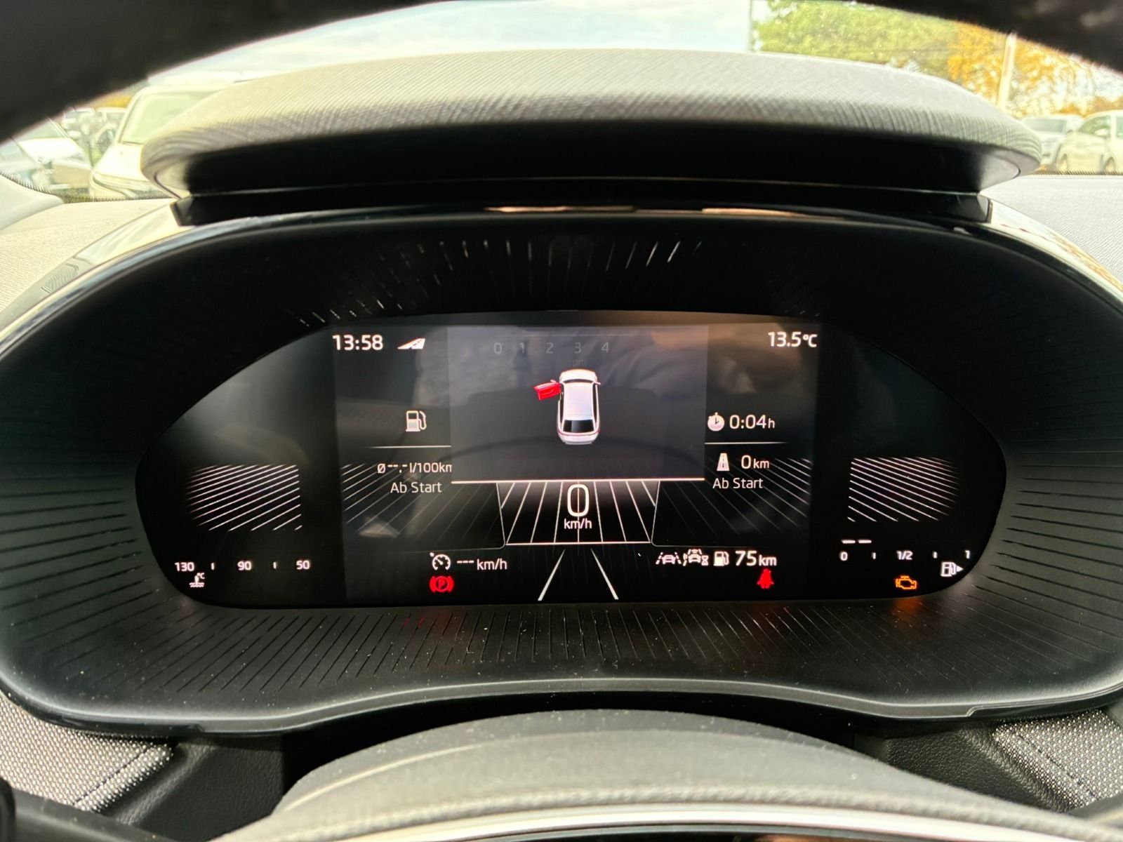 Fahrzeugabbildung SKODA Fabia Selection 95PS 5-Gang*RFK*LED*BehLenkrad*S