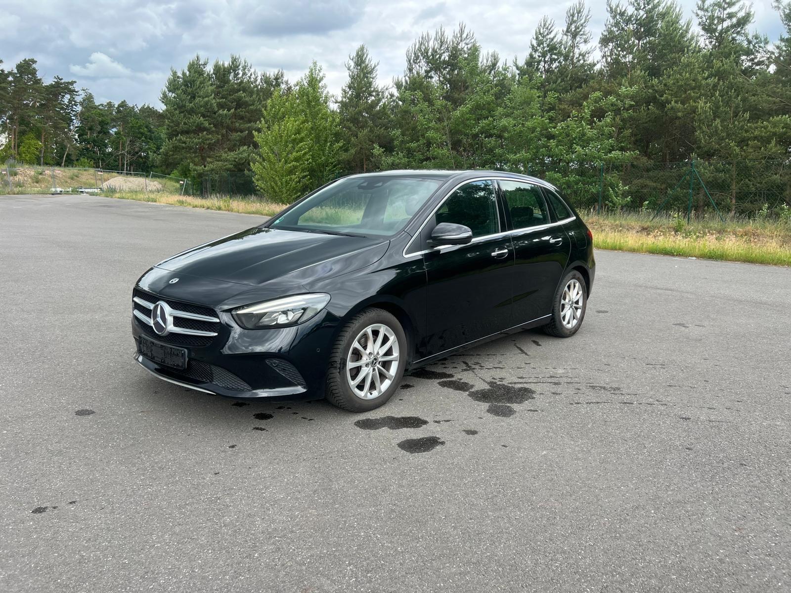 Mercedes-Benz B 220 4MATIC DCT/Kamera/Keyless/AHK