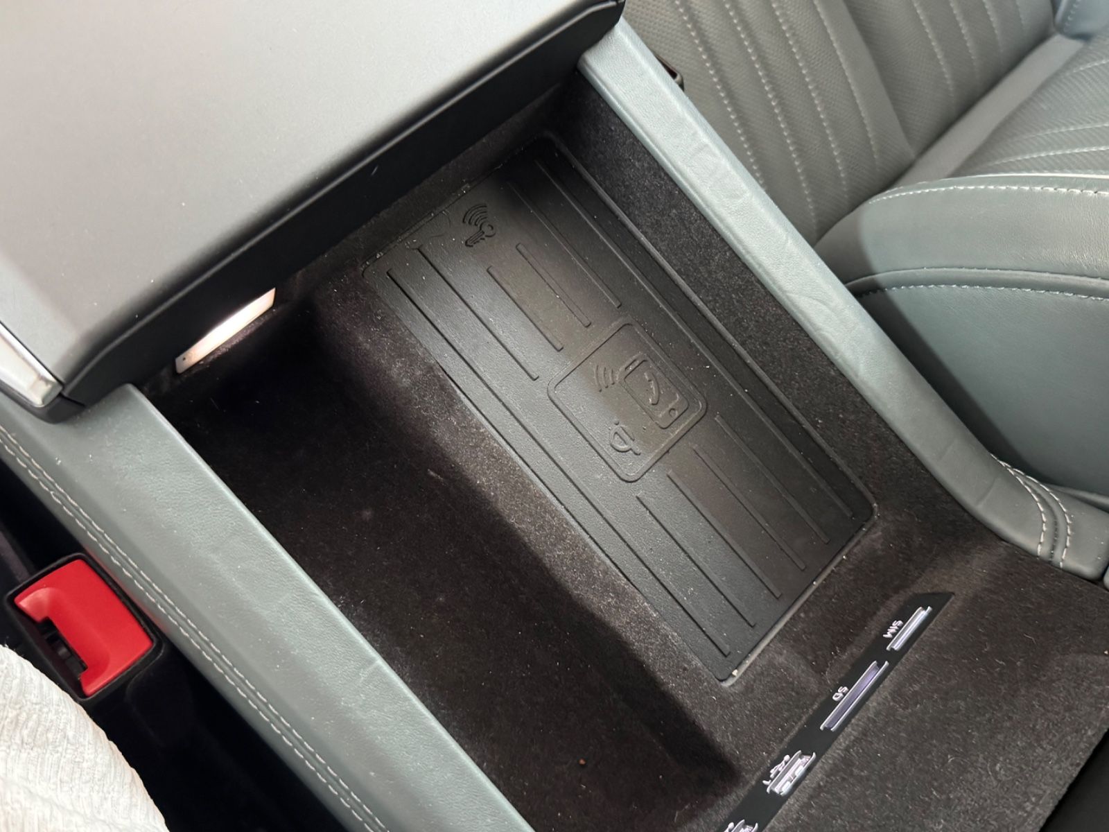 Fahrzeugabbildung Audi A7 Sportback 55 FSI quattro/Leder/R-Cam/ACC/Navi