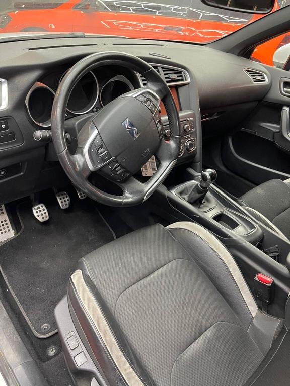 DS Automobiles DS4
