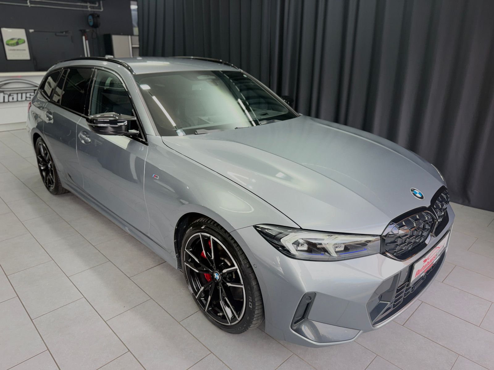 Fahrzeugabbildung BMW M340i Touring xDrive|M-SITZE|360°KAMERA|AHK|VOLL