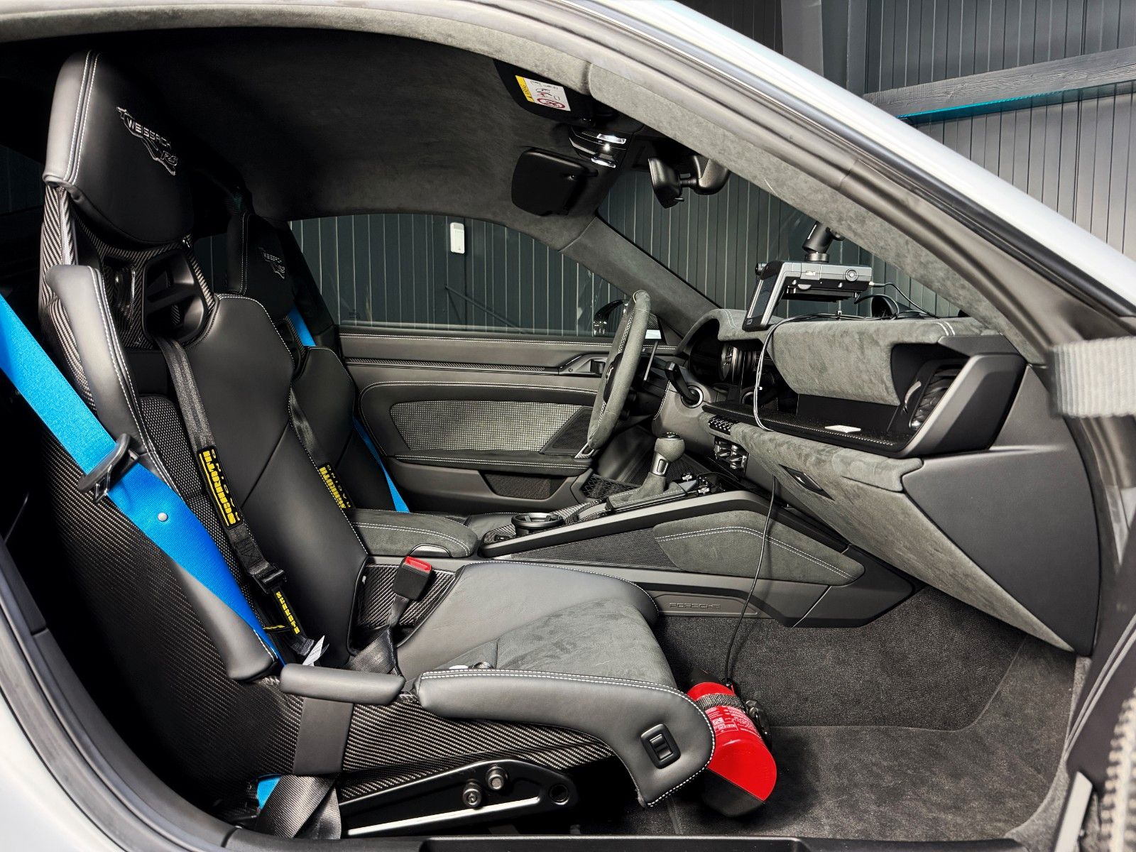 Fahrzeugabbildung Porsche 992 GT3 RS + Weissach + Approved + Clubsport