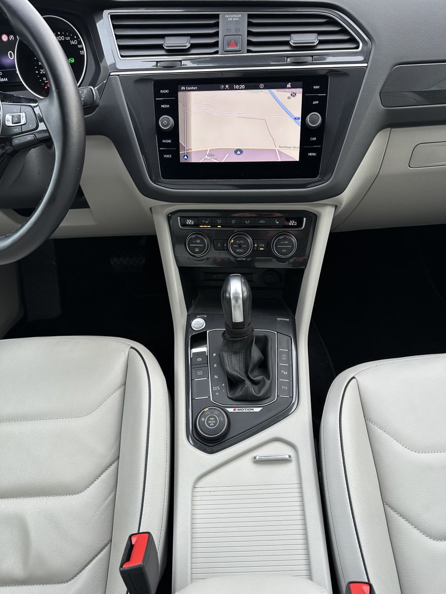 Fahrzeugabbildung Volkswagen Tiguan Allspace 4M HL NAV+LED+AHK+PANO+KAMERA+PP