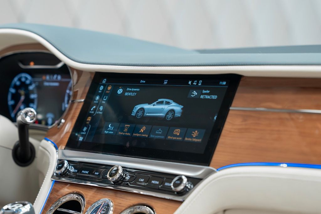Continental GT V8 MULLINER BLUE/BEIGE - Bild 18