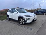 Hyundai KONA Elektro ELEKTRO 150kW Premium  - Hyundai KONA Elektro von privat