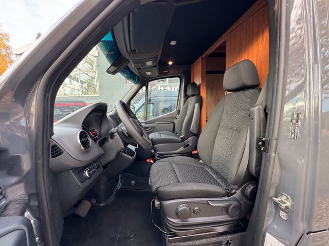 HRZ Freedom Life-Mercedes 3.0-V6-4x4-Standklima-Ahk