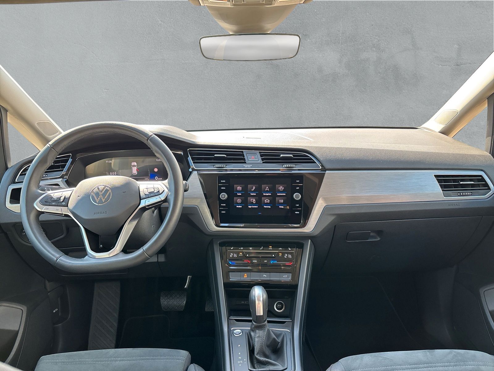 Fahrzeugabbildung Volkswagen Touran Comfortline 2.0 TDI DSG AHK