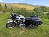 Triumph Bonneville T120 Diamond mit Koffer & Navi 1.Hand - Offers matching your search criteria