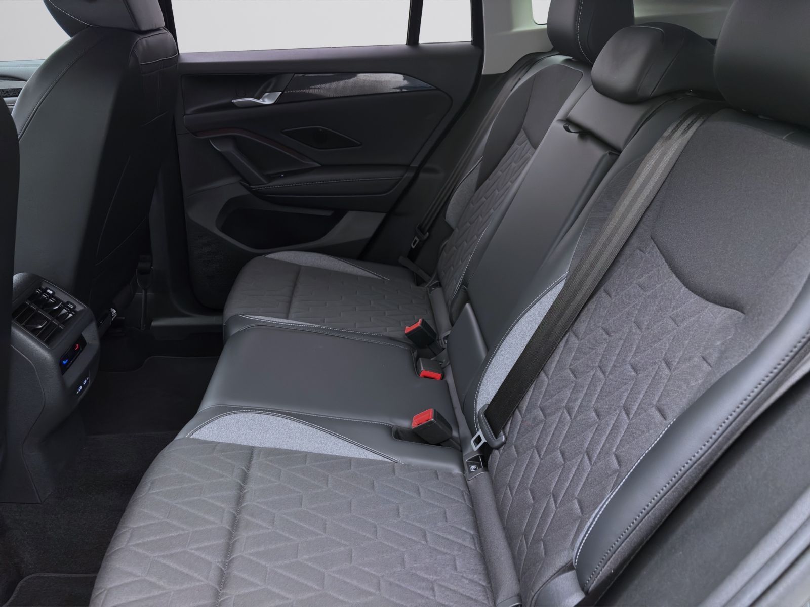 Volkswagen Tiguan - Bild 16