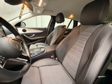 Mercedes E 300 - 11