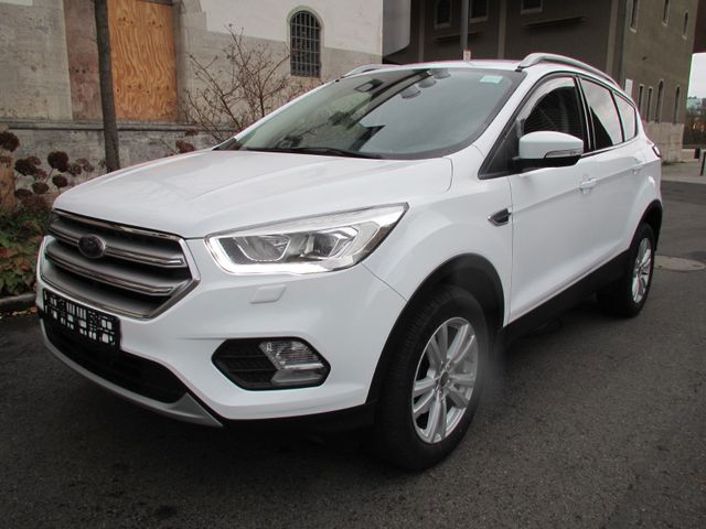 Ford Kuga Trend Klima Alu PDC Navi Sitzheiz. BT